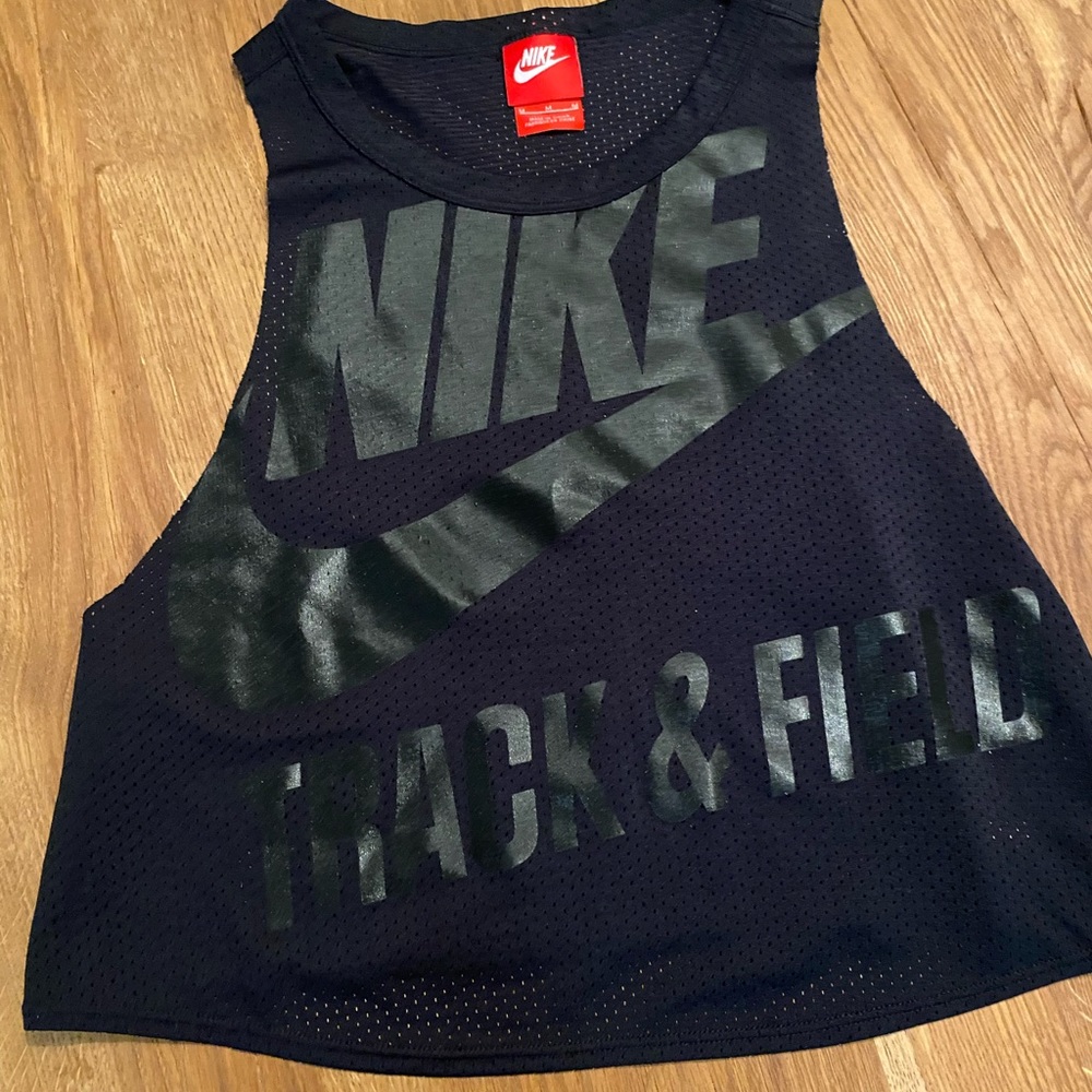 Nike workout top